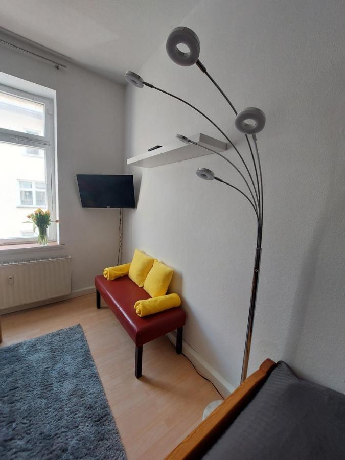 Schoene Zwei-Zimmer-Wohnung "W2" Mit 4 Einzelbetten Und Wlan In Zwenkau Bei Leipzig Im Neuseenland エクステリア 写真