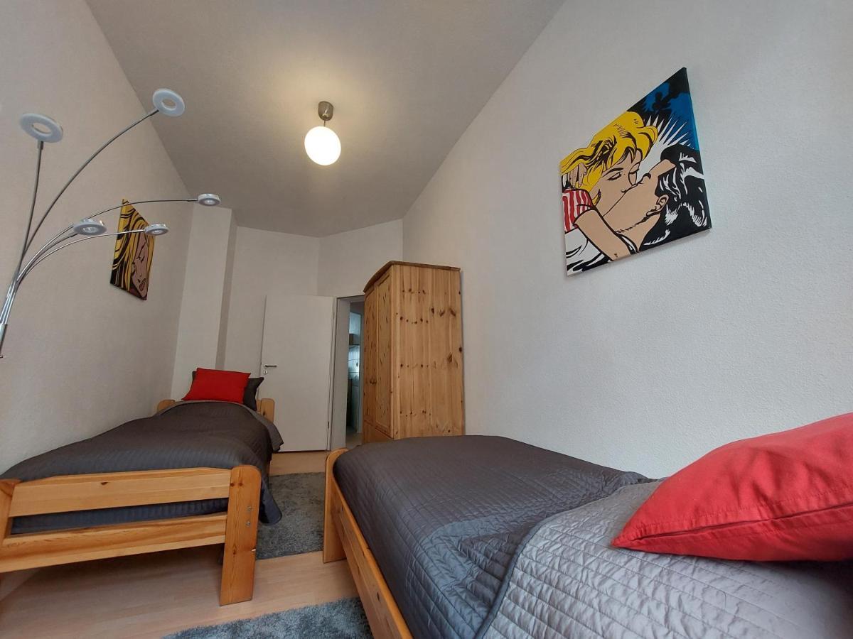 Schoene Zwei-Zimmer-Wohnung "W2" Mit 4 Einzelbetten Und Wlan In Zwenkau Bei Leipzig Im Neuseenland エクステリア 写真