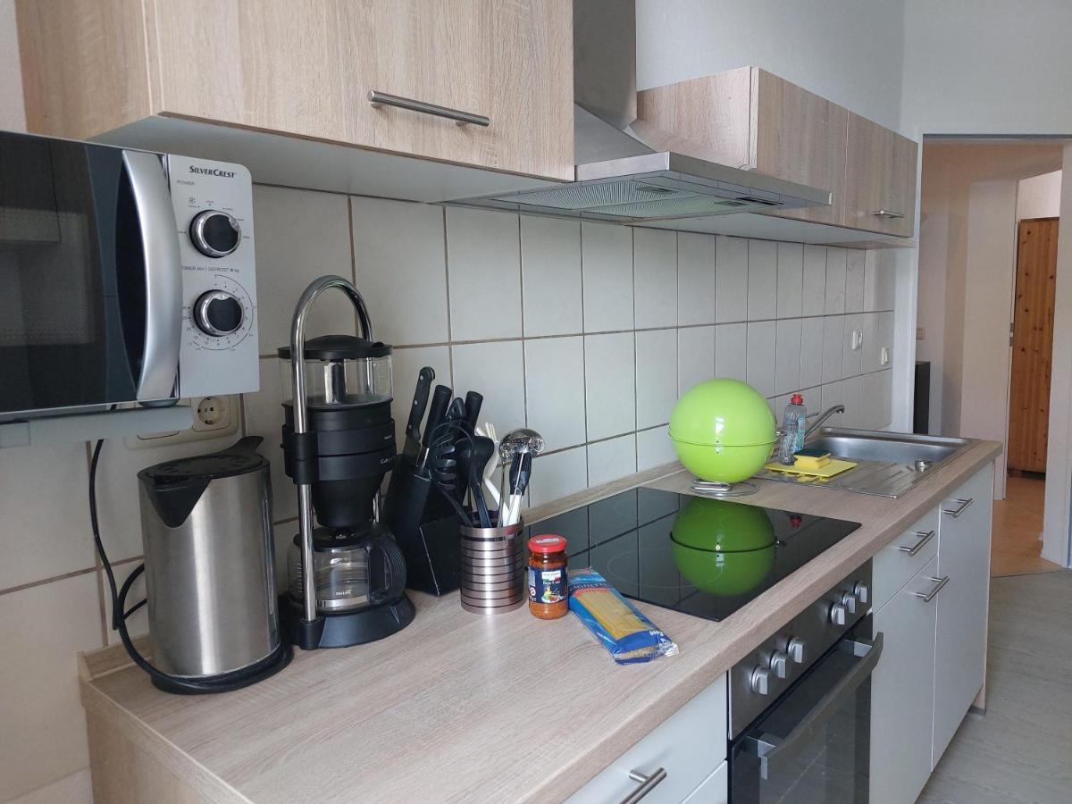 Schoene Zwei-Zimmer-Wohnung "W2" Mit 4 Einzelbetten Und Wlan In Zwenkau Bei Leipzig Im Neuseenland エクステリア 写真