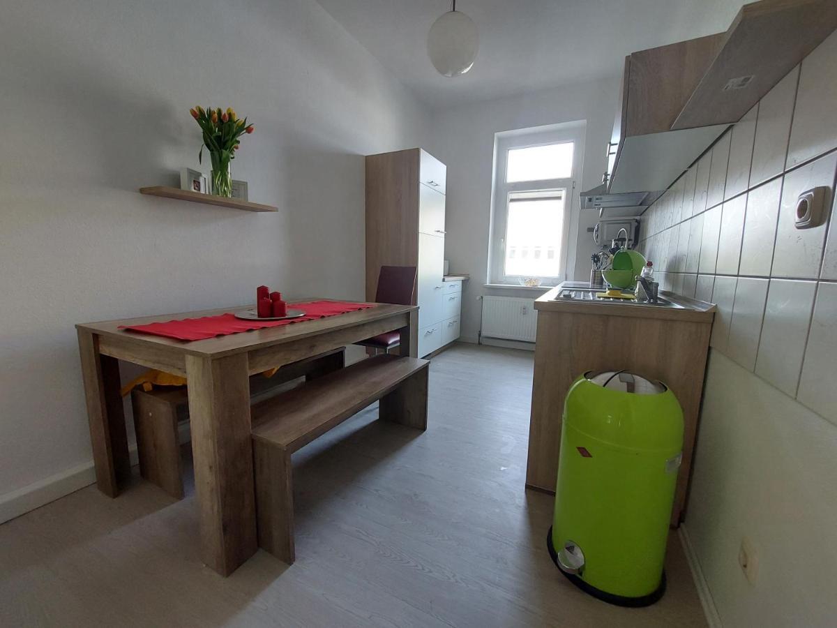 Schoene Zwei-Zimmer-Wohnung "W2" Mit 4 Einzelbetten Und Wlan In Zwenkau Bei Leipzig Im Neuseenland エクステリア 写真