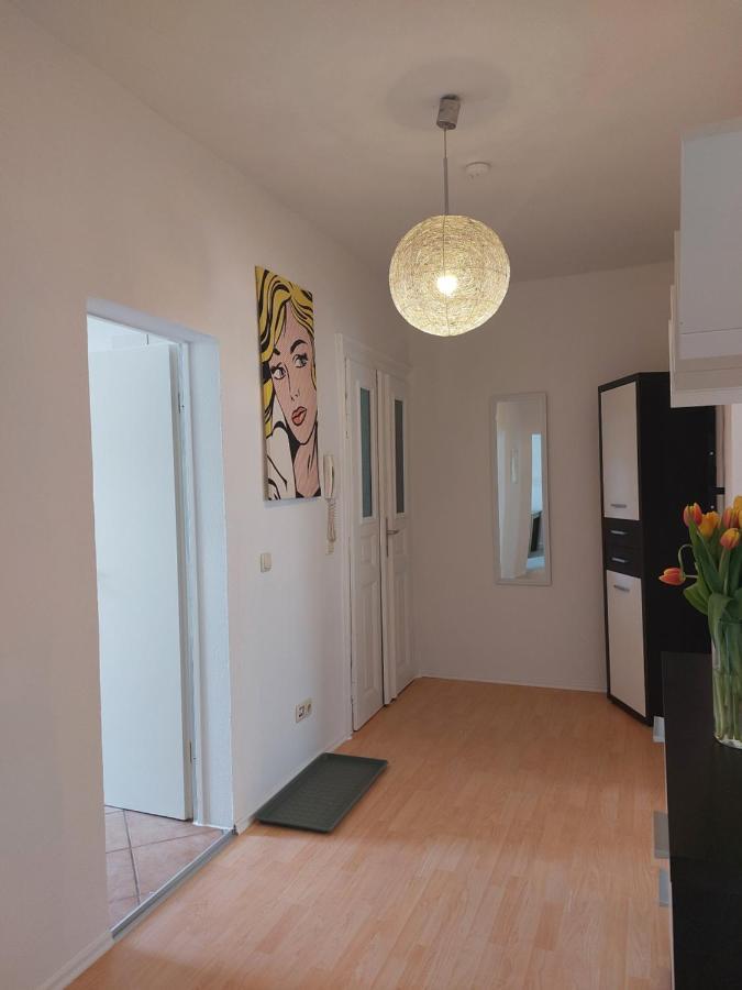 Schoene Zwei-Zimmer-Wohnung "W2" Mit 4 Einzelbetten Und Wlan In Zwenkau Bei Leipzig Im Neuseenland エクステリア 写真