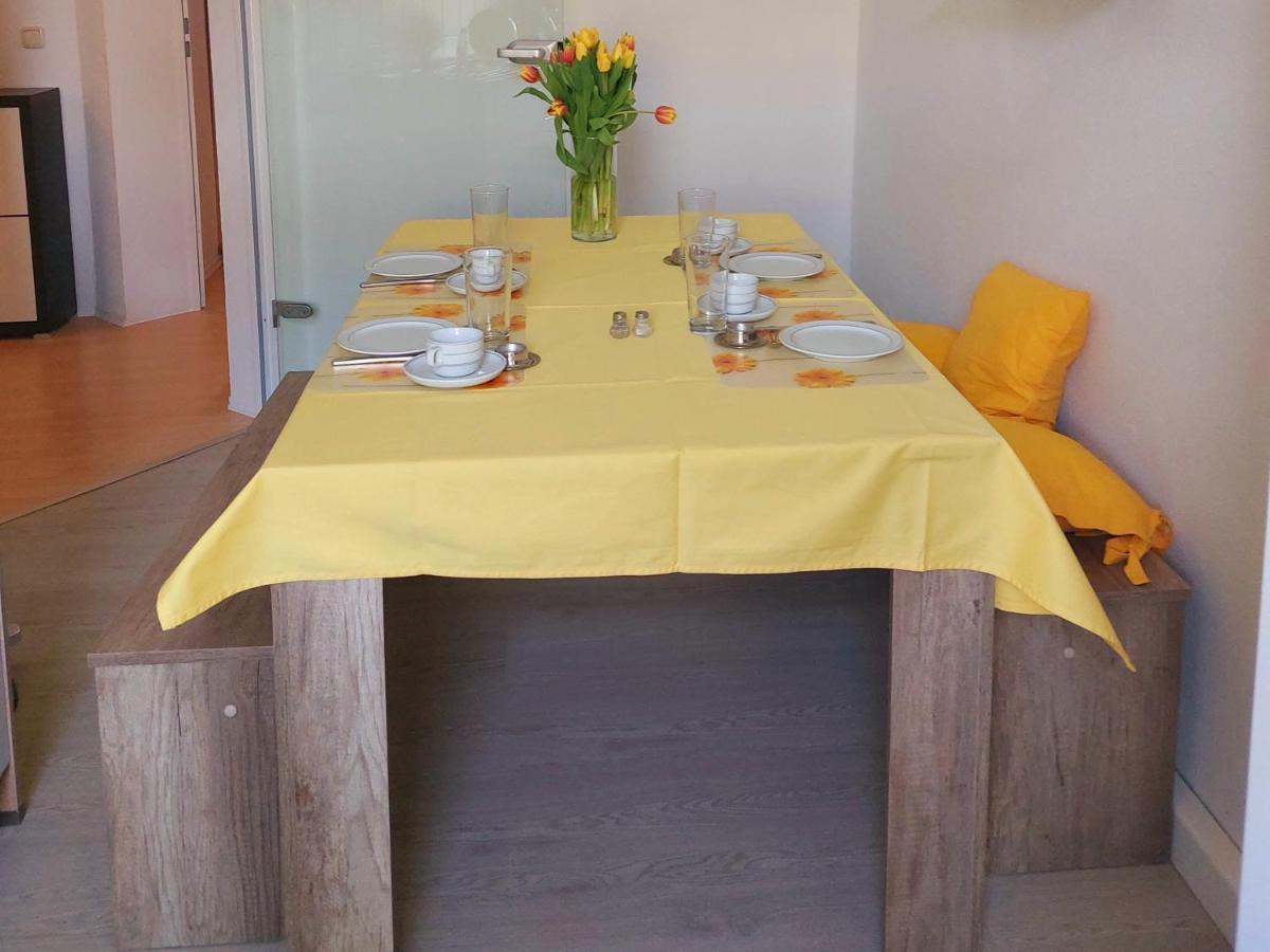 Schoene Zwei-Zimmer-Wohnung "W2" Mit 4 Einzelbetten Und Wlan In Zwenkau Bei Leipzig Im Neuseenland エクステリア 写真